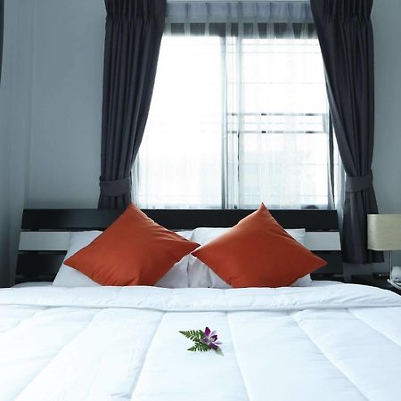 The Cube Sathorn Boutique Hotel เดอะ คิวบ์ สาทร บูติค โฮเทล Near Bts Surasak Bangkok Exterior foto