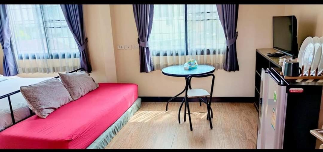 The Cube Sathorn Boutique Hotel เดอะ คิวบ์ สาทร บูติค โฮเทล Near Bts Surasak Bangkok Exterior foto